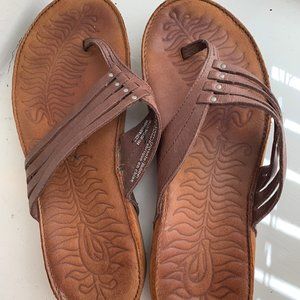 Olukai Leather Flip Flops Size 6